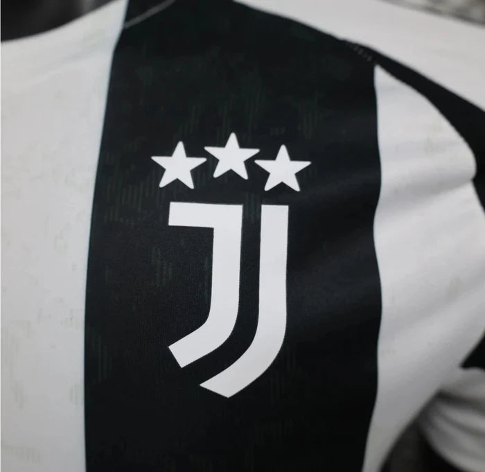 Juventus 24-25 Home Kit