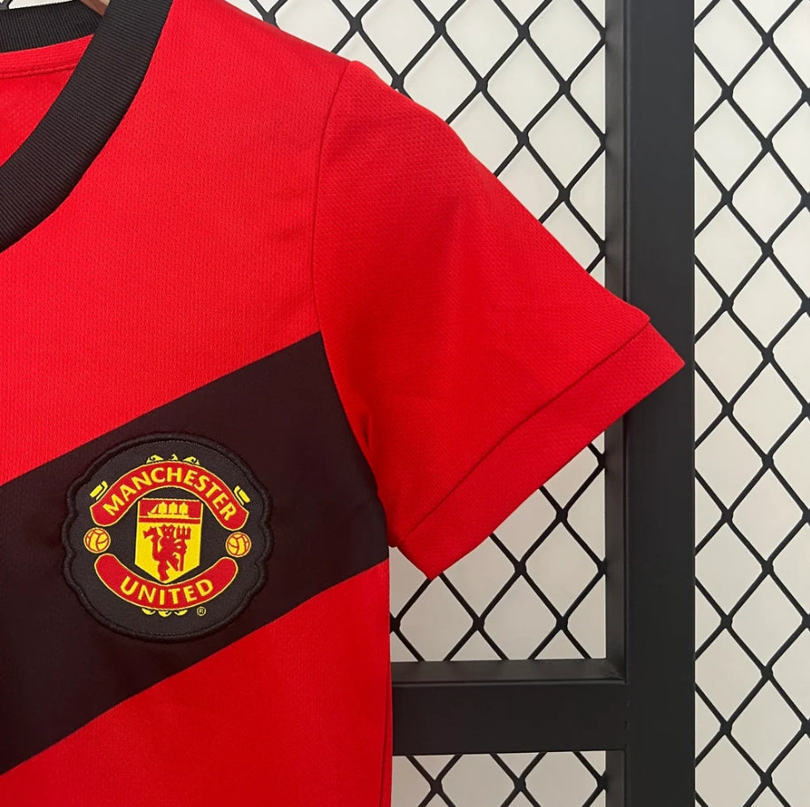 Manchester United Retro 09/10 Home Jersey Kids Size